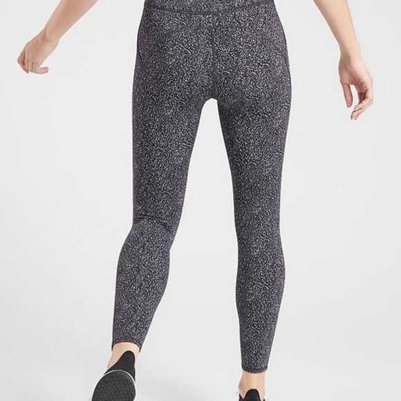 NWOT Athleta Black Lightning Static 7/8 Leggings - Picture 2 of 9